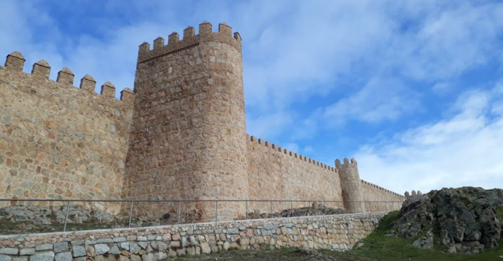 10 Gorgeous Walled Cities That Look Like Movie Sets