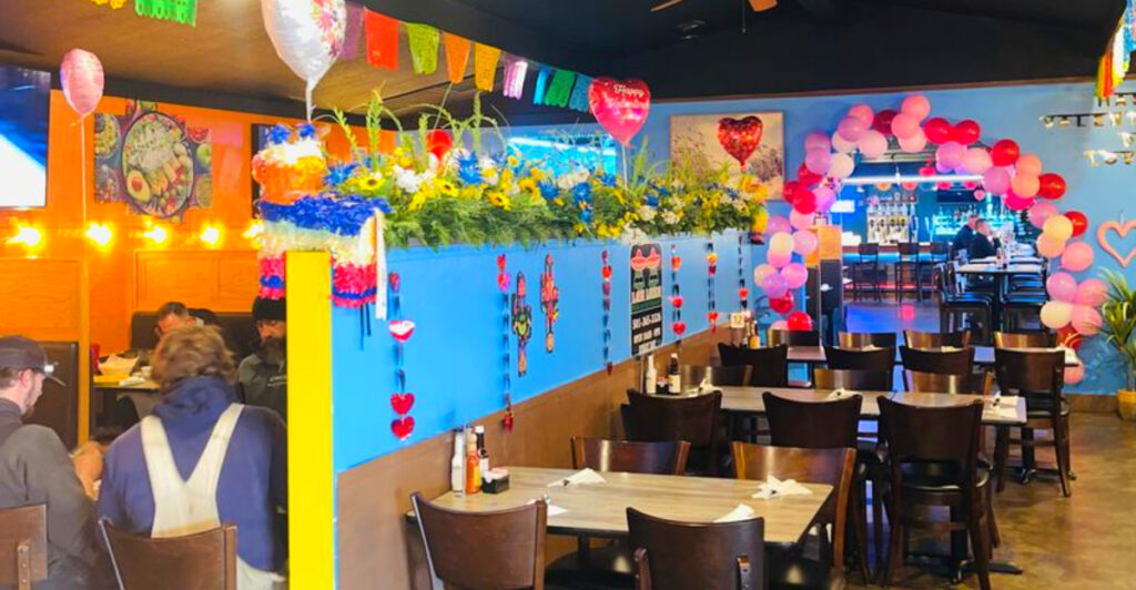 This Arkansas Lake Town Mexican Restaurant Serves Tableside Guacamole and Hawaiian Fajitas