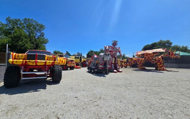 This Cleveland Junkyard Playground Hides Giant Robots And Fire-Breathing Dragons You Can Actually Touch
