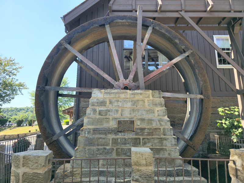 20 Acres of Grounds Worth Exploring