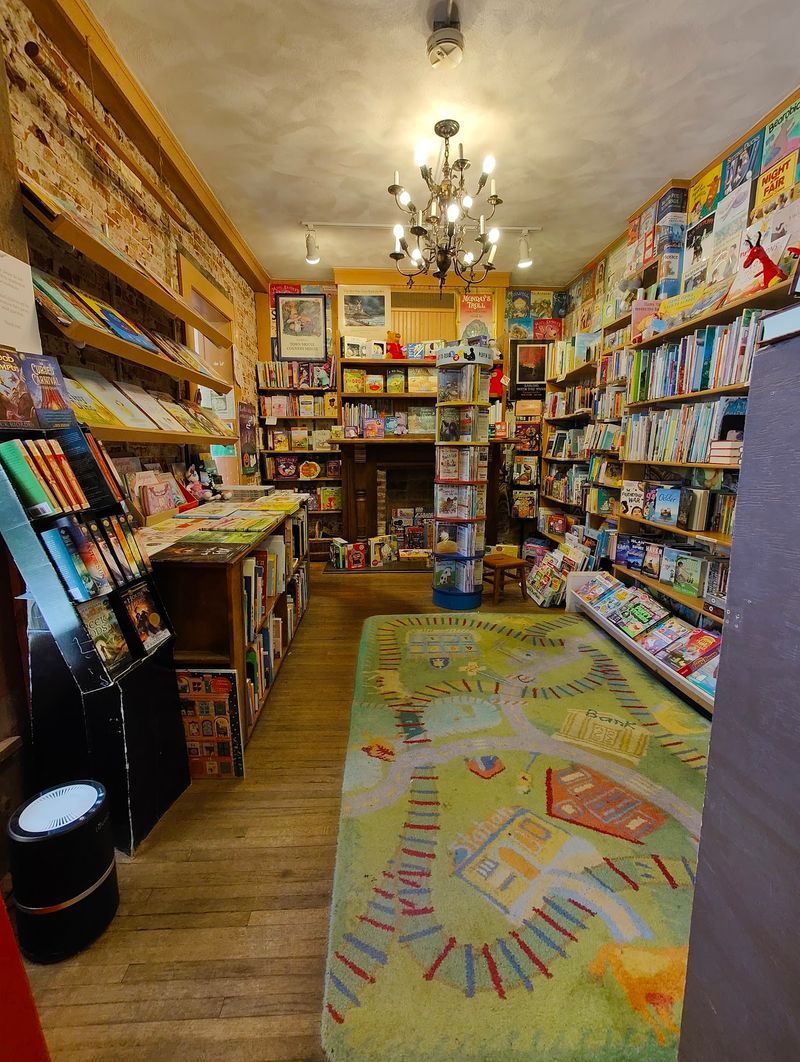 200,000 Books Across Every Category