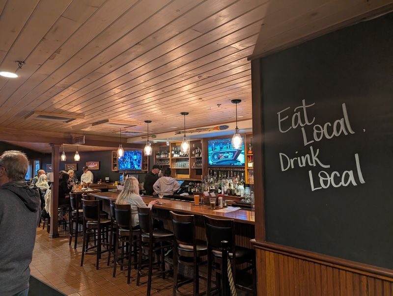 A Bar, a Dining Room, and a Quiet Corner A Bar, a Dining Room, and a Quiet Corner