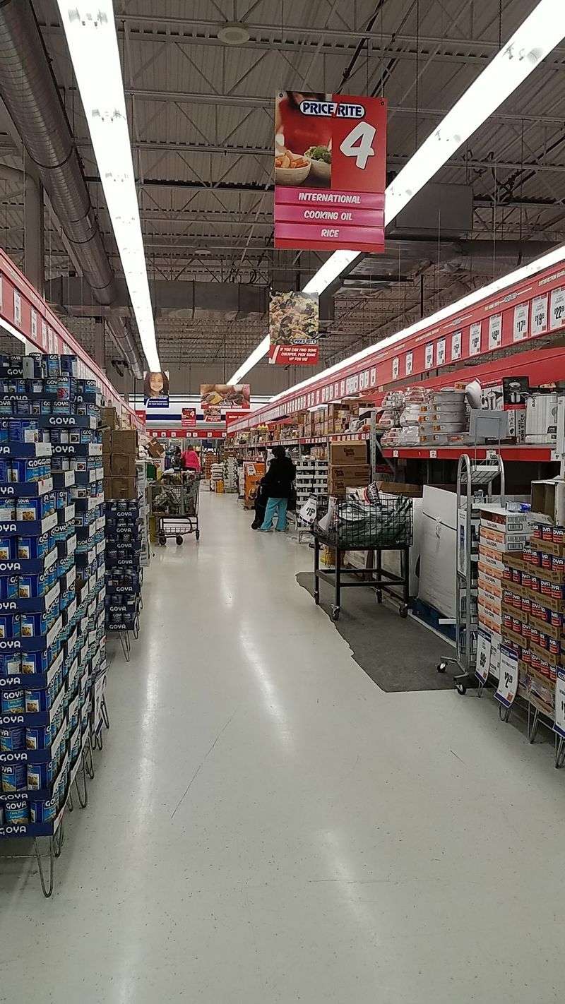 A Bilingual Aisle Adventure A Bilingual Aisle Adventure