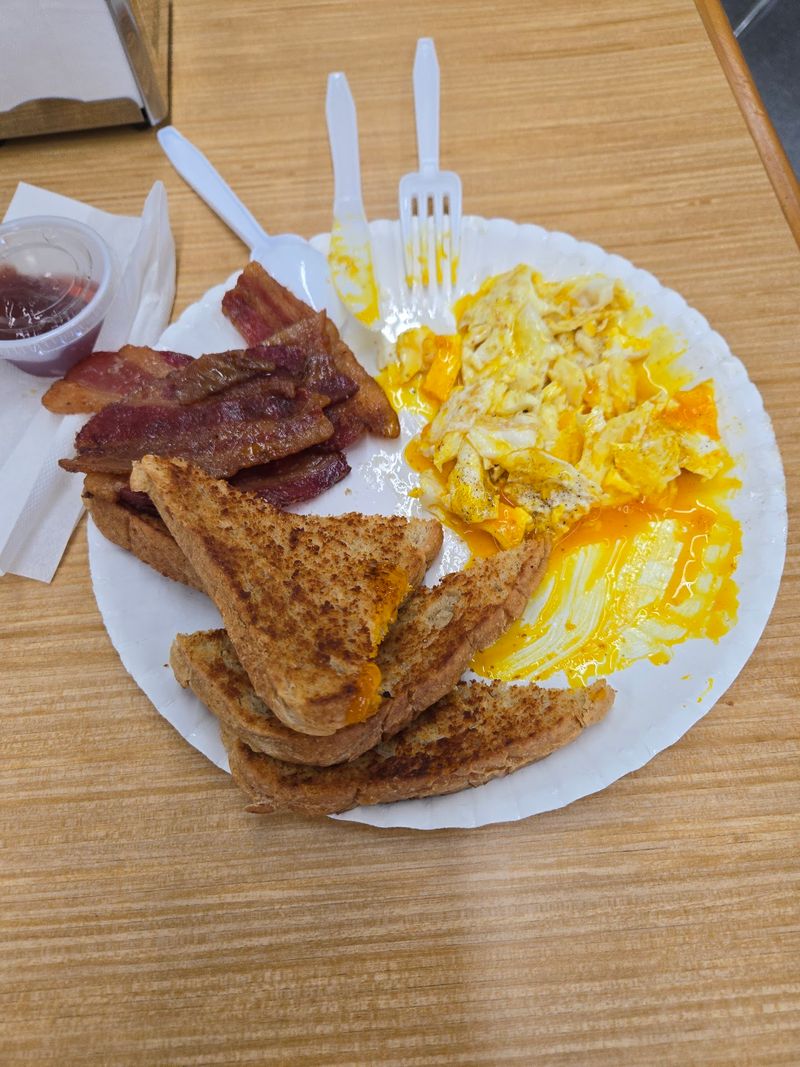 A Breakfast Worth Setting the Alarm For