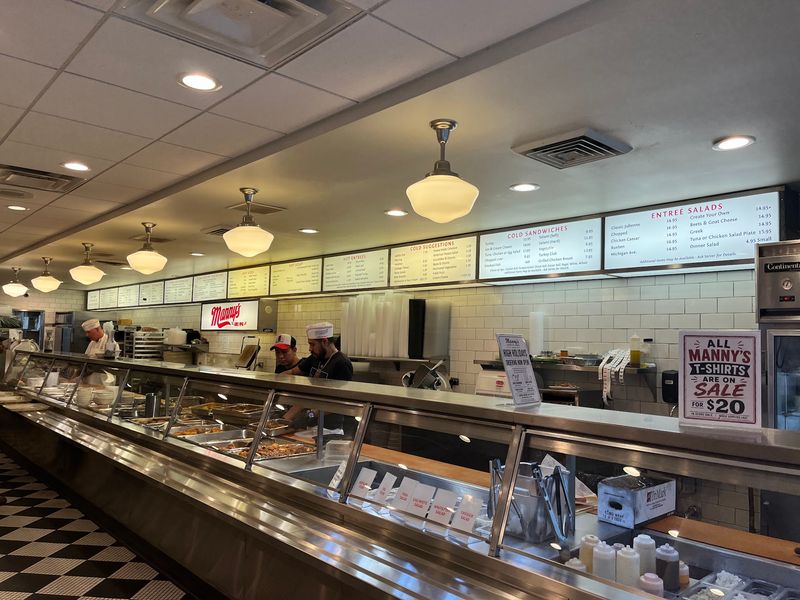 A Cafeteria Line With a Deli Soul