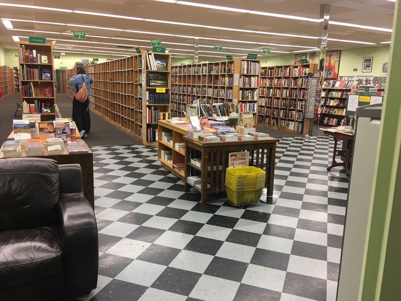 A Calm, Well-Organized Place to Wander A Calm, Well-Organized Place to Wander