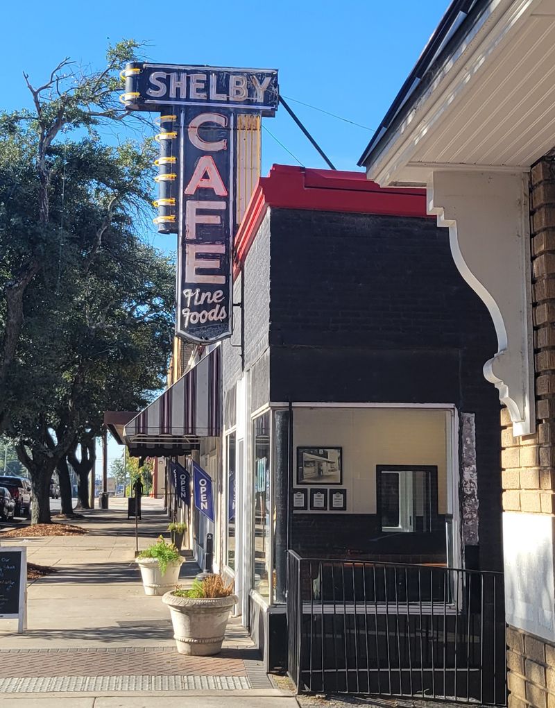 A Century-Old Diner on Lafayette Street