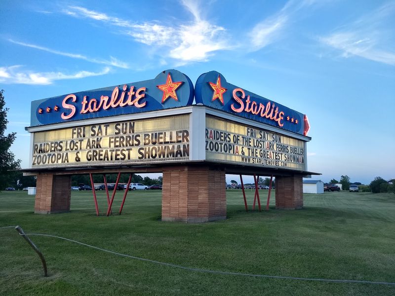 A Classic Drive-In That Refused to Disappear A Classic Drive-In That Refused to Disappear