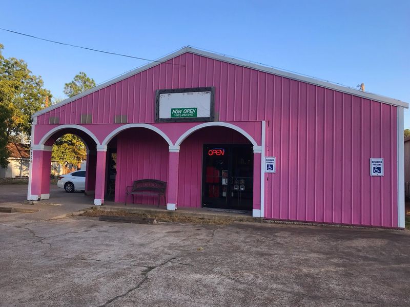 A Community Connection That Goes Beyond the Menu