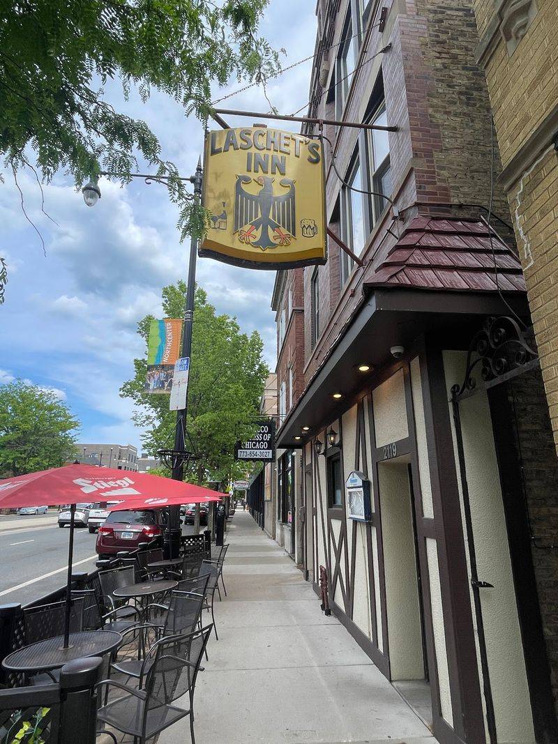 A Corner of Chicago That Quietly Keeps German Tradition Alive A Corner of Chicago That Quietly Keeps German Tradition Alive