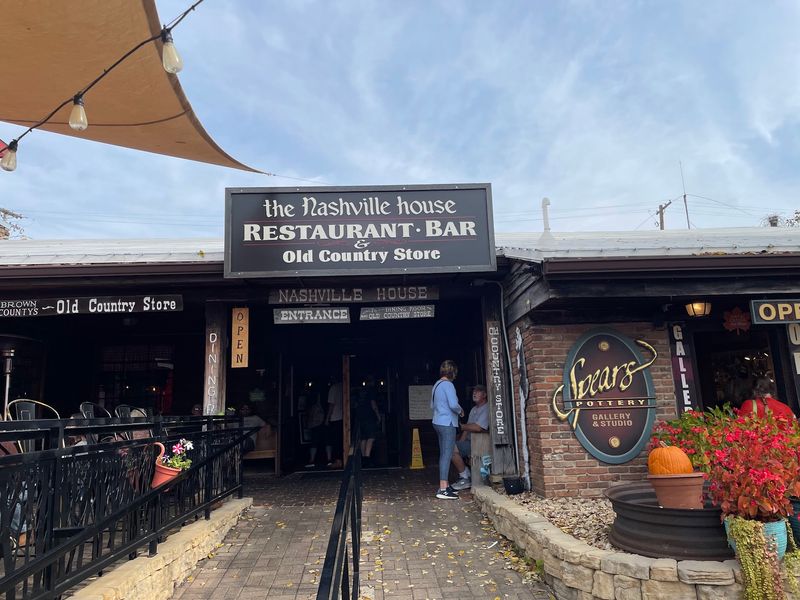 A Country Landmark on Van Buren Street