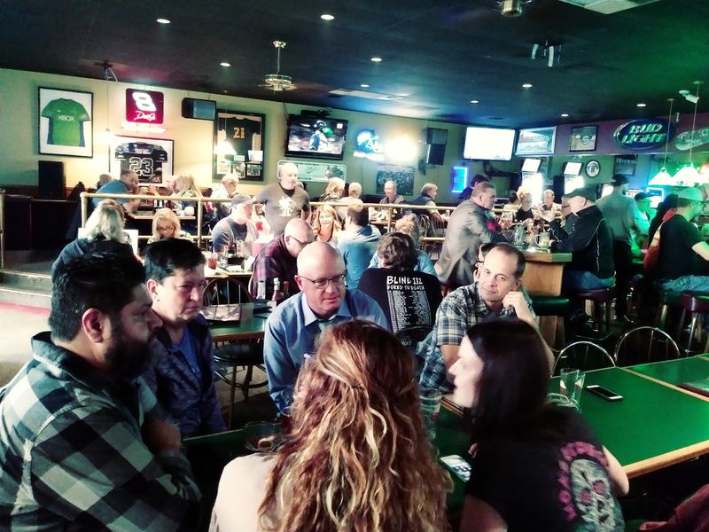 A Crowd That Keeps Things Mellow