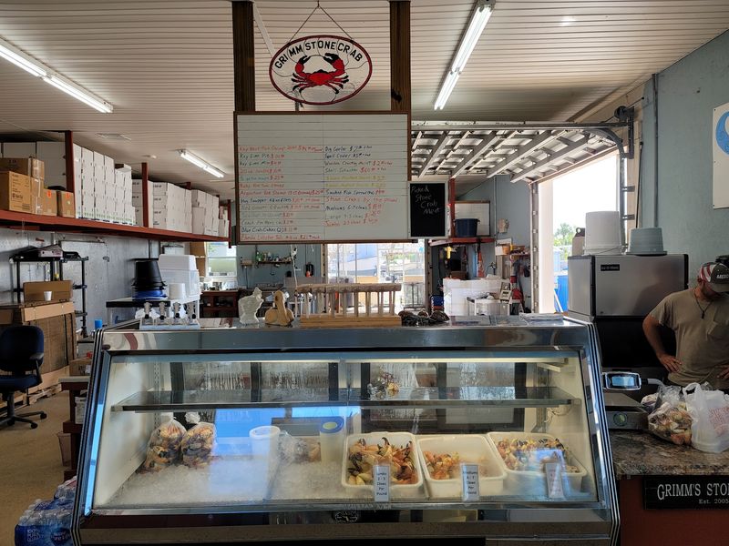 A Family Crab House on Dupont Street