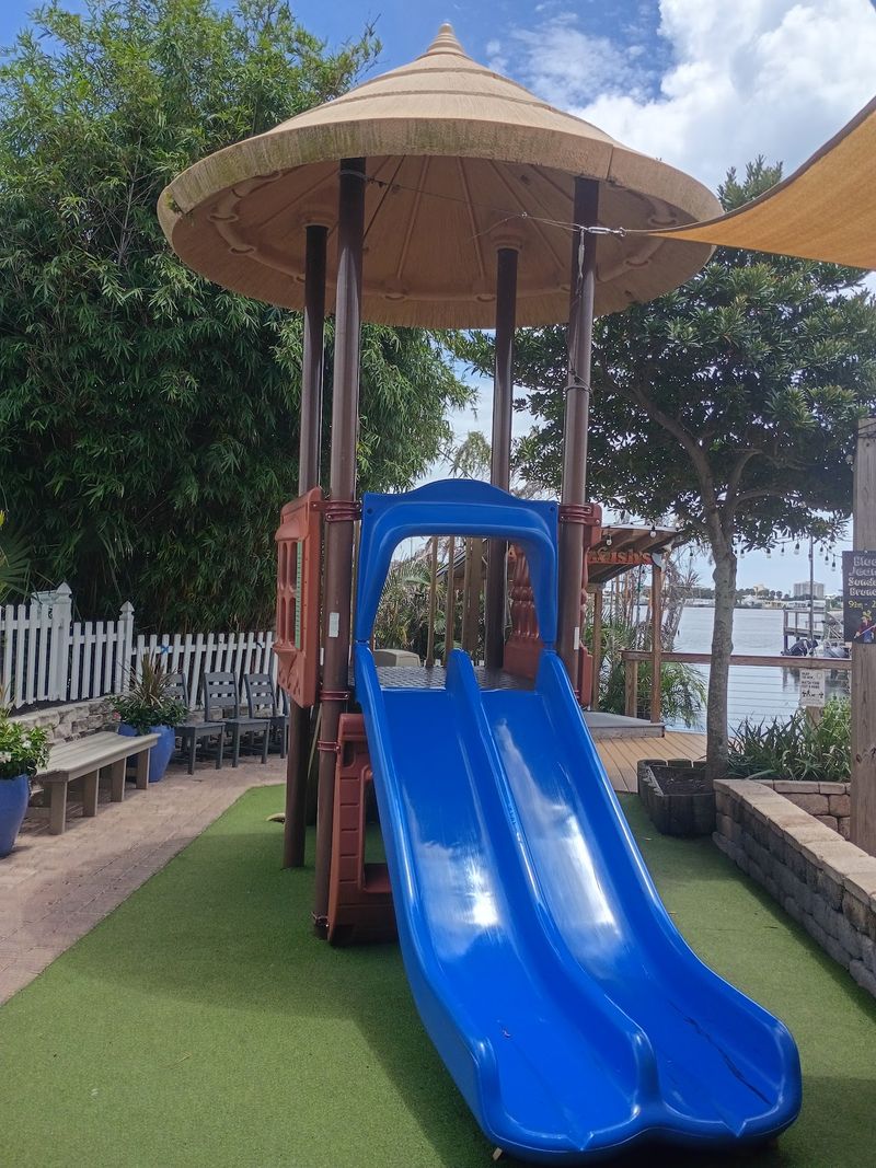 A Family-Friendly Spot With a Playground A Family-Friendly Spot With a Playground