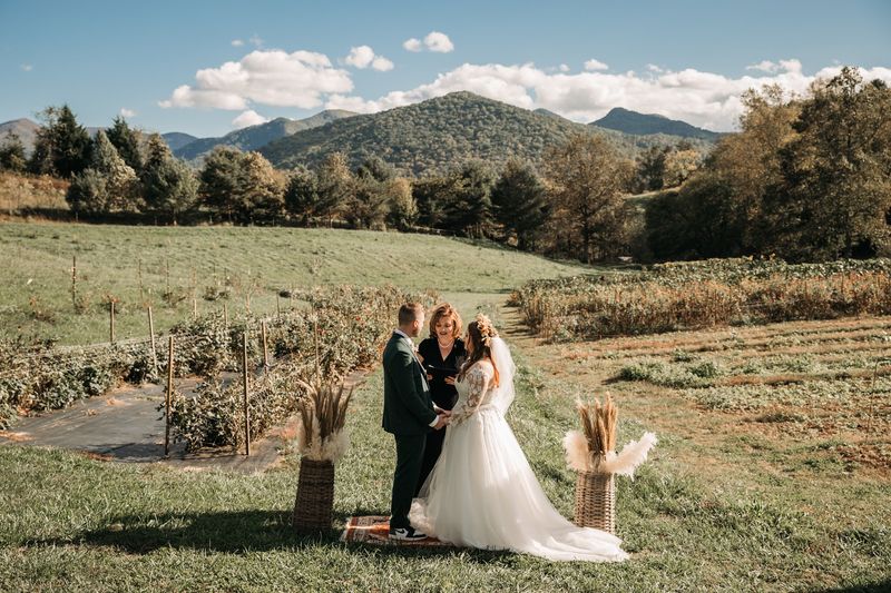 A Favorite Spot for Weddings and Big Moments A Favorite Spot for Weddings and Big Moments