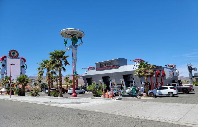A Flying Saucer Pit Stop on Baker Boulevard A Flying Saucer Pit Stop on Baker Boulevard