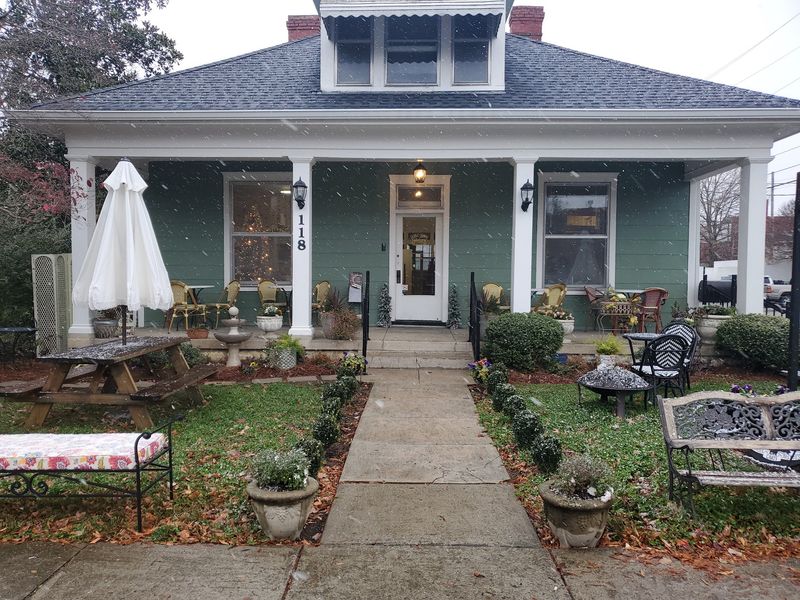 A Franklin bakery that feels like a local find A Franklin bakery that feels like a local find
