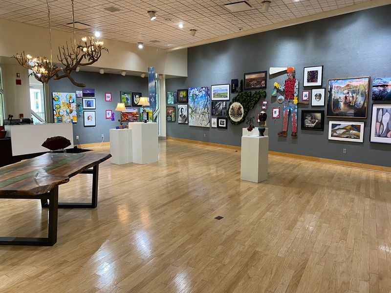 A Gallery That Reinvents Itself Every Six Weeks A Gallery That Reinvents Itself Every Six Weeks