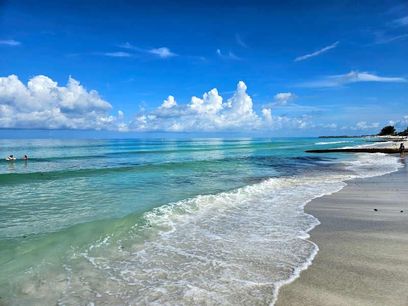 A Gulfside Escape on the Southern Tip of Anna Maria Island A Gulfside Escape on the Southern Tip of Anna Maria Island