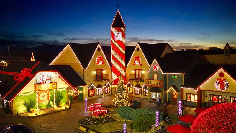 A Holiday Landmark on the Pigeon Forge Strip A Holiday Landmark on the Pigeon Forge Strip