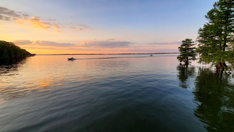 A Lakeside Escape Along Lake Marion A Lakeside Escape Along Lake Marion