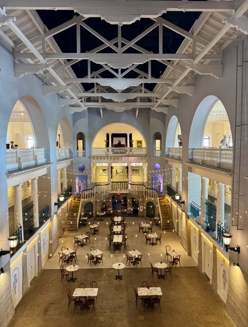 A Lunch Spot Hidden Beneath a Historic Museum