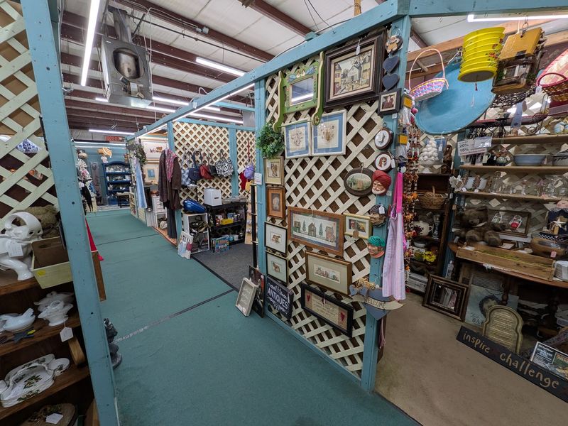 A Main Street Co-Op With Room To Wander A Main Street Co-Op With Room To Wander
