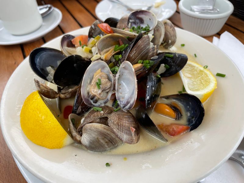 A Menu That Reaches Beyond the Sea A Menu That Reaches Beyond the Sea
