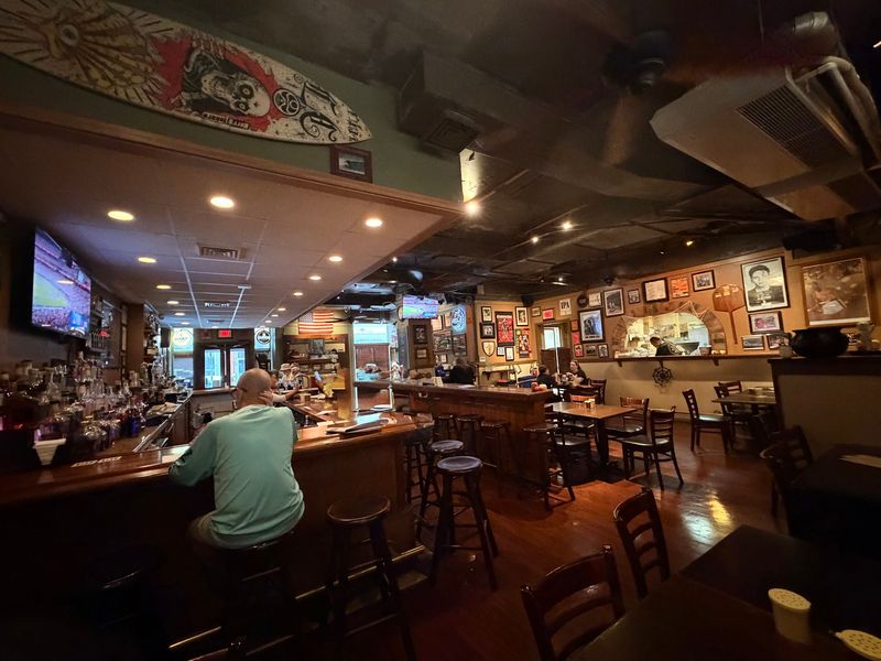 A Neighborhood Bar Vibe Downtown A Neighborhood Bar Vibe Downtown