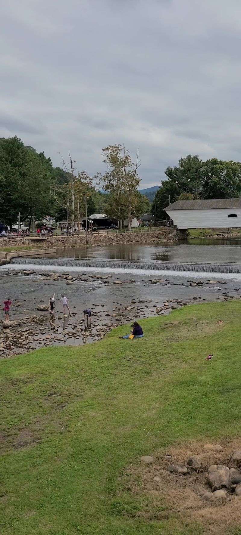 A Peaceful Park Made for Slowing Down A Peaceful Park Made for Slowing Down