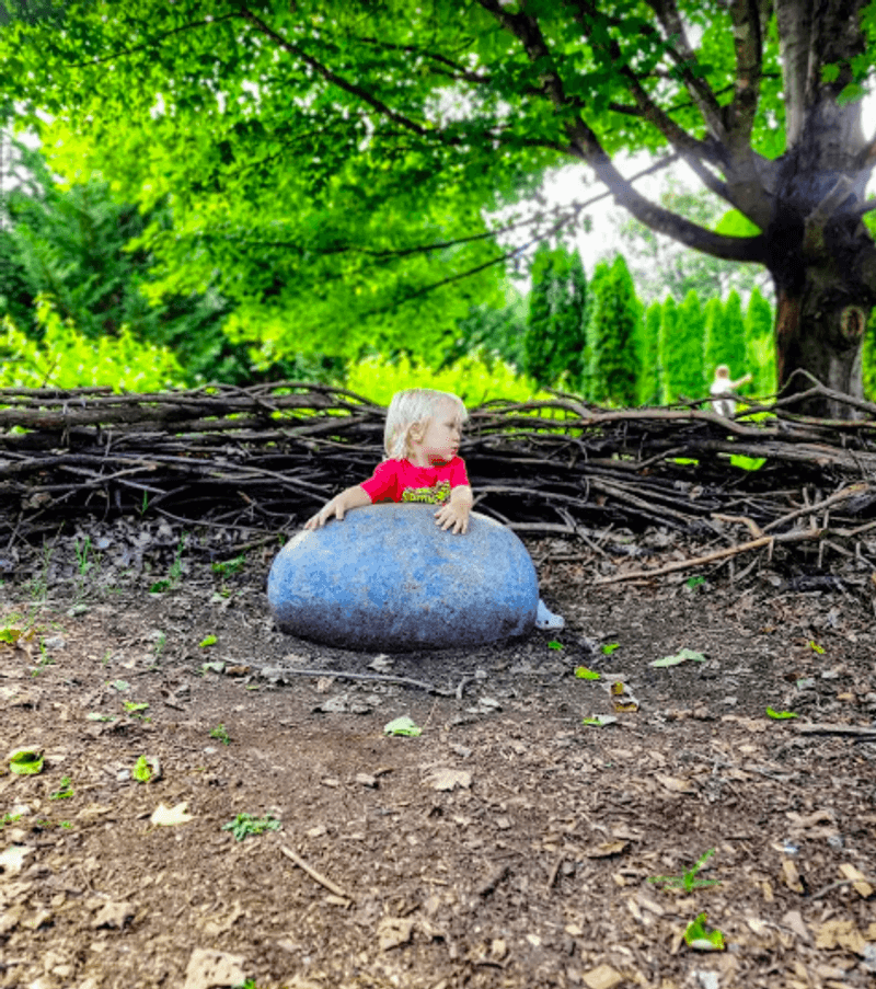 A Playground of Learning for Young Explorers
