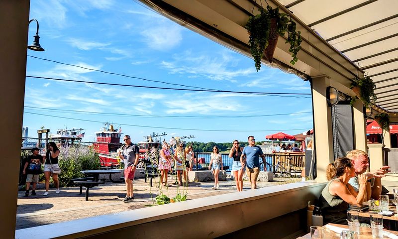 A Portsmouth Afternoon: What to Do Before and After Your Meal