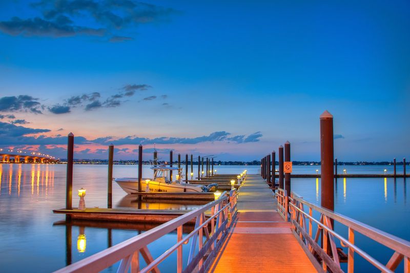 A Riverside Setting That Sets the Mood A Riverside Setting That Sets the Mood