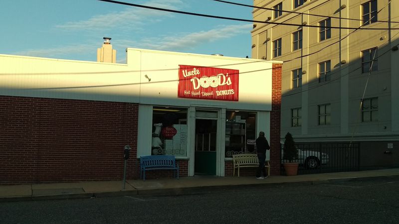 A Robbins Street Donut Stop With Local Pull A Robbins Street Donut Stop With Local Pull