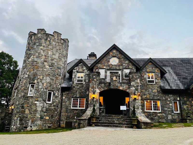 A Scottish-Style Fortress in the Tuckasegee Hills A Scottish-Style Fortress in the Tuckasegee Hills
