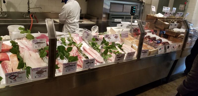 A Seafood Counter Built For Decision Making