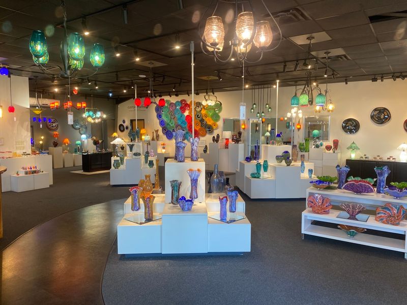 A Showroom That Sparkles Like a Jewelry Box