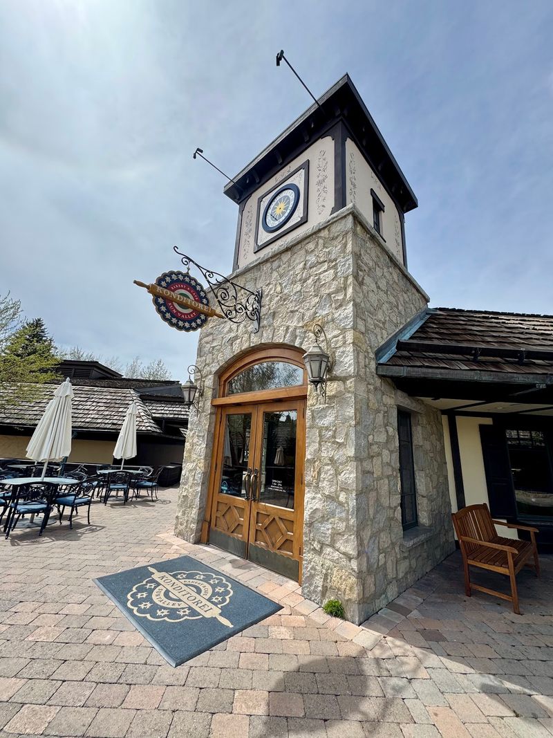 A Ski Resort Café That Earns Its Reputation Year-Round
