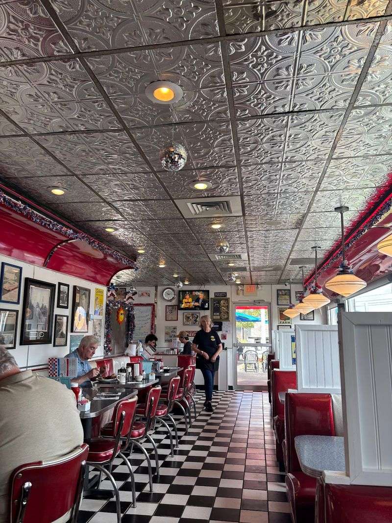A Slice of 1950s Americana