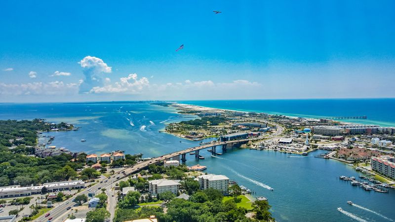 A Small City on the Florida Panhandle A Small City on the Florida Panhandle