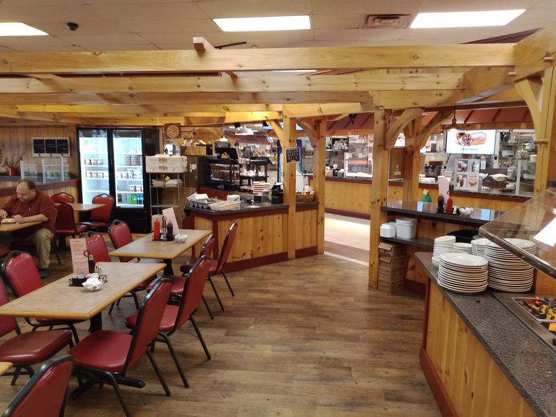 A Small Dining Area For A Longer Visit A Small Dining Area For A Longer Visit