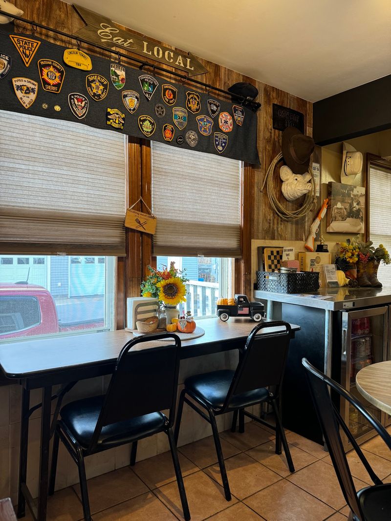 A Small Room With a Social Side