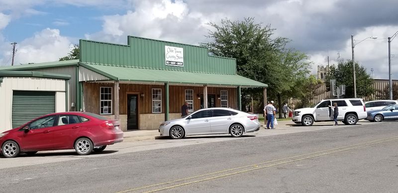 A Small-Town Deli Hiding Off Highway 35