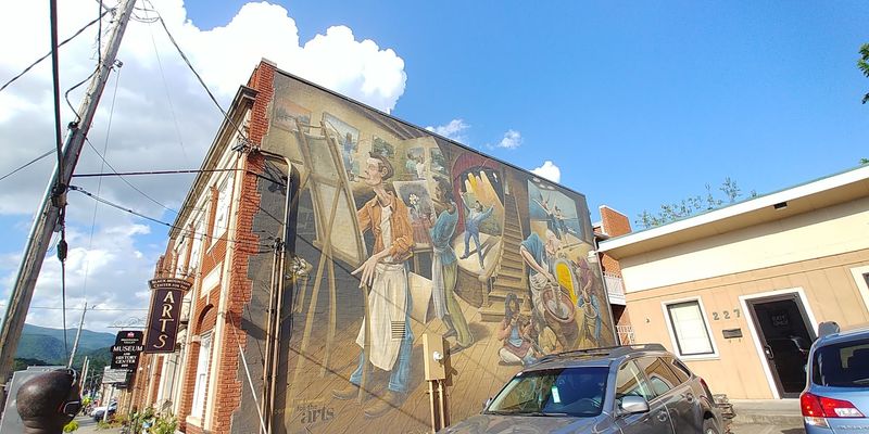 A Smaller-Scale Alternative Near Asheville