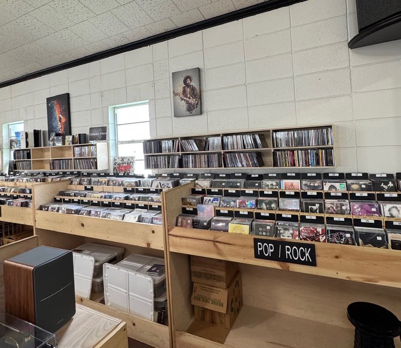 A Soft Verdict for Vinyl Hunters A Soft Verdict for Vinyl Hunters