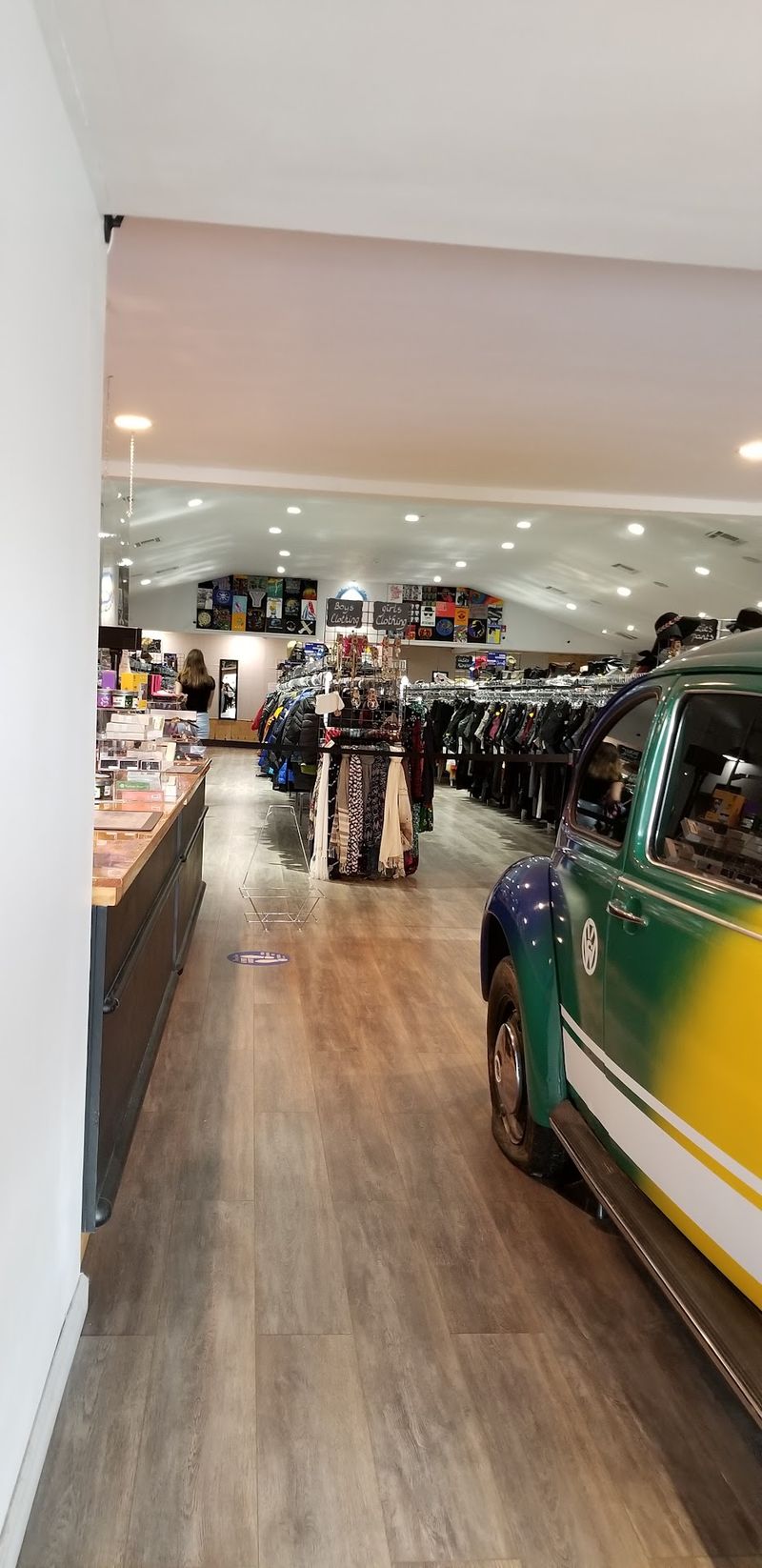 A Spacious Store Built for Browsing A Spacious Store Built for Browsing