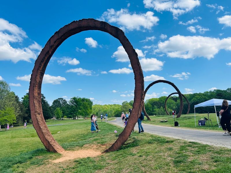 A Sprawling Art Haven on Blue Ridge Road A Sprawling Art Haven on Blue Ridge Road