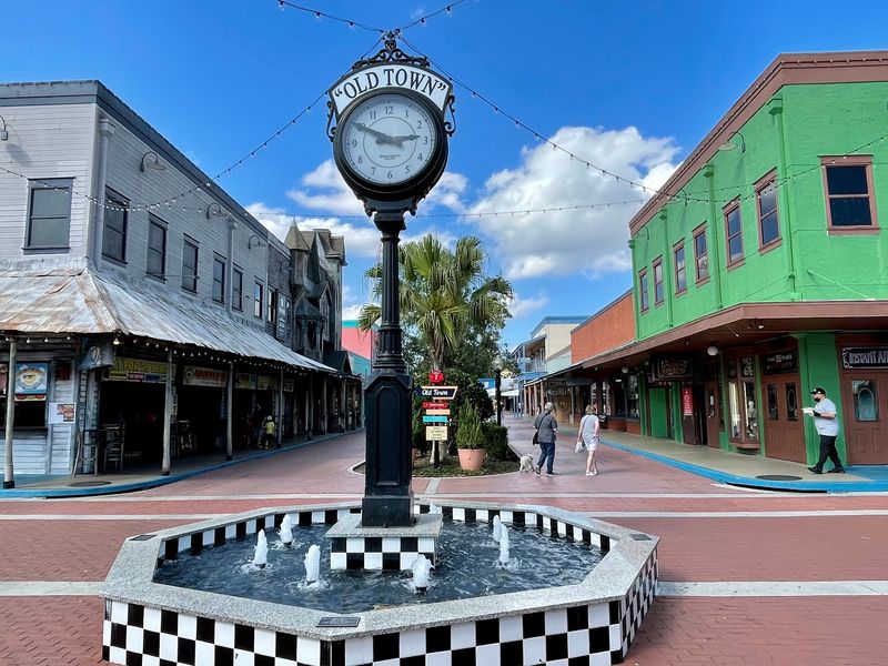 A Throwback Vibe That Feels Like Old Florida