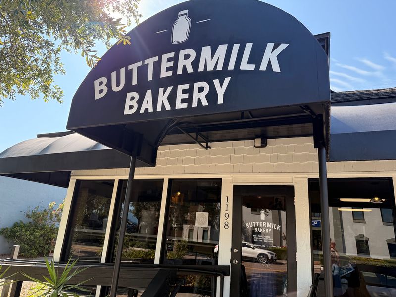 A Tiny Bakeshop on North Orange Avenue