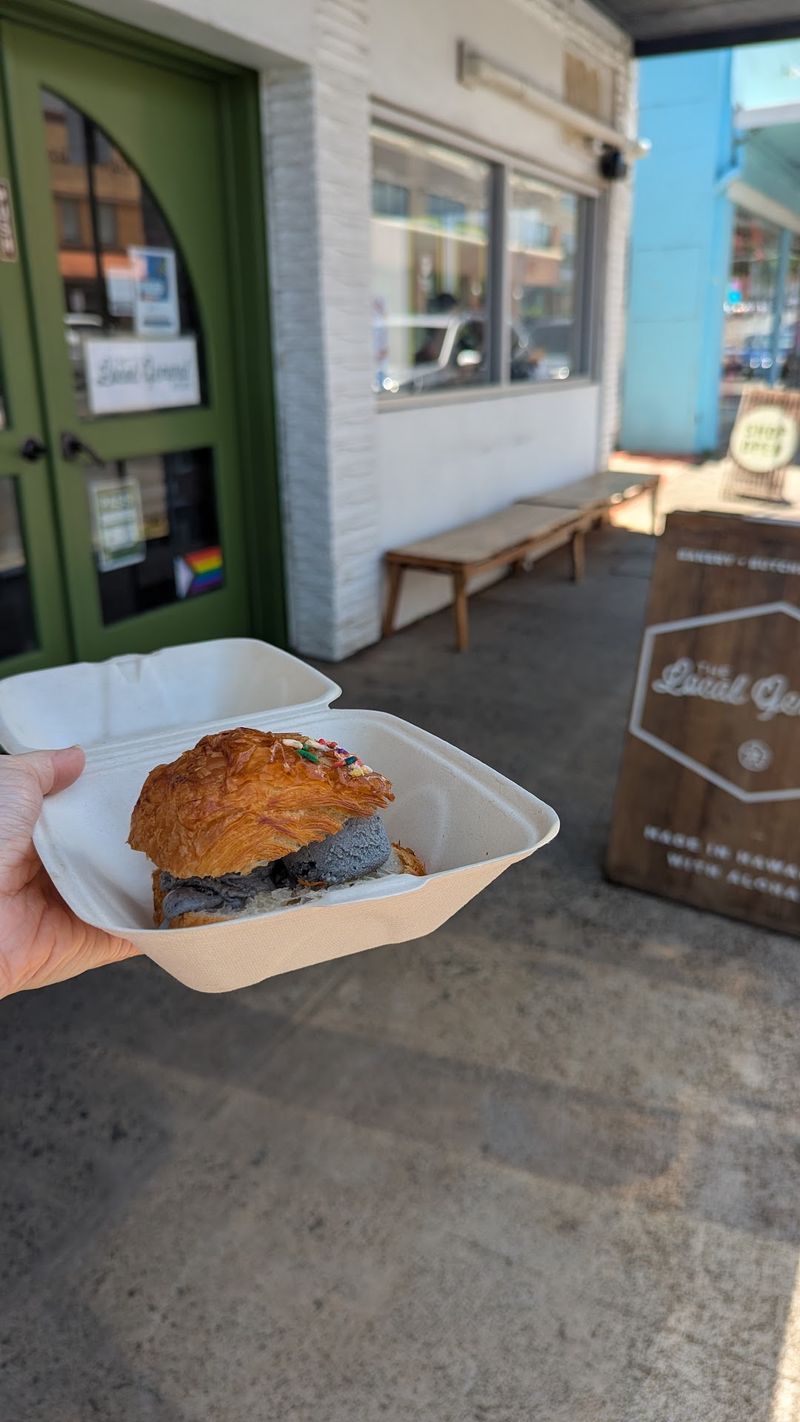A To-Go Spot With A Neighborhood Feel A To-Go Spot With A Neighborhood Feel